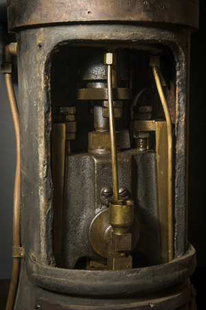 Inner workings of a 100-year-old steam engine by Scott Dressel-Martin